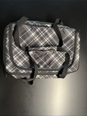 thirty- One Casserole Carry All - Gray and Black Plaid - Like New Condition